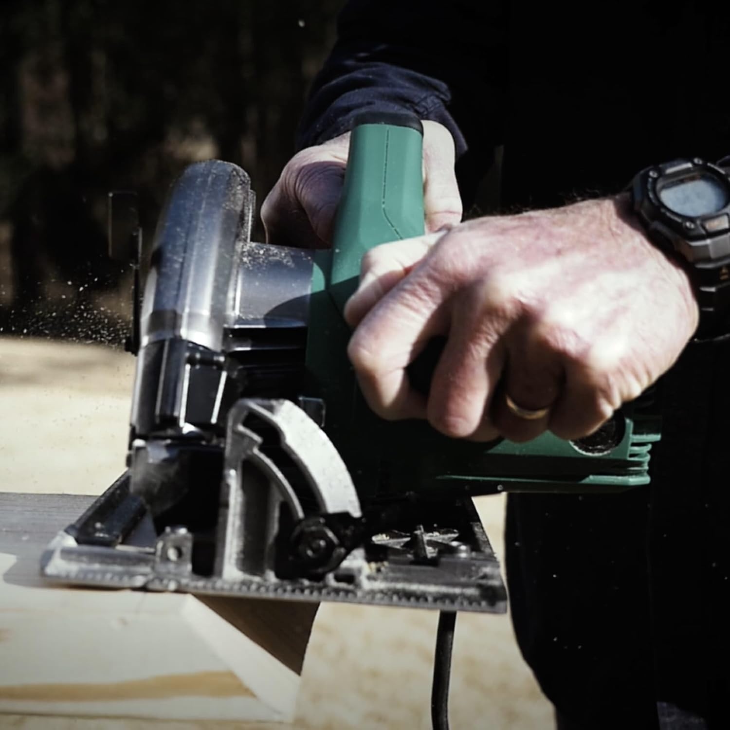 Metabo HPT 7-1/4-Inch Circular Saw Kit | 6,000 Rpm, 15-Amp Motor | Integrated Dust Blower | 24T Premium Framing/Ripping Blade | Single Handed Bevel Adjustment | C7SB3(Metabo HPT C7SB3 Circular Saw)